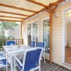 mobilehome 8 personnes avec clim situe au camping odalys lelysee grau du roi